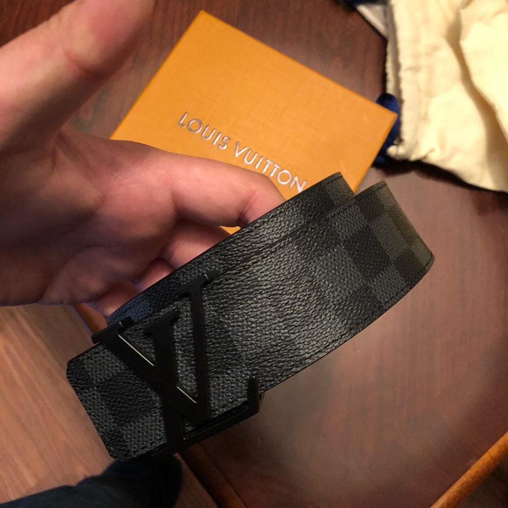 Men’s Louis Vuitton belt